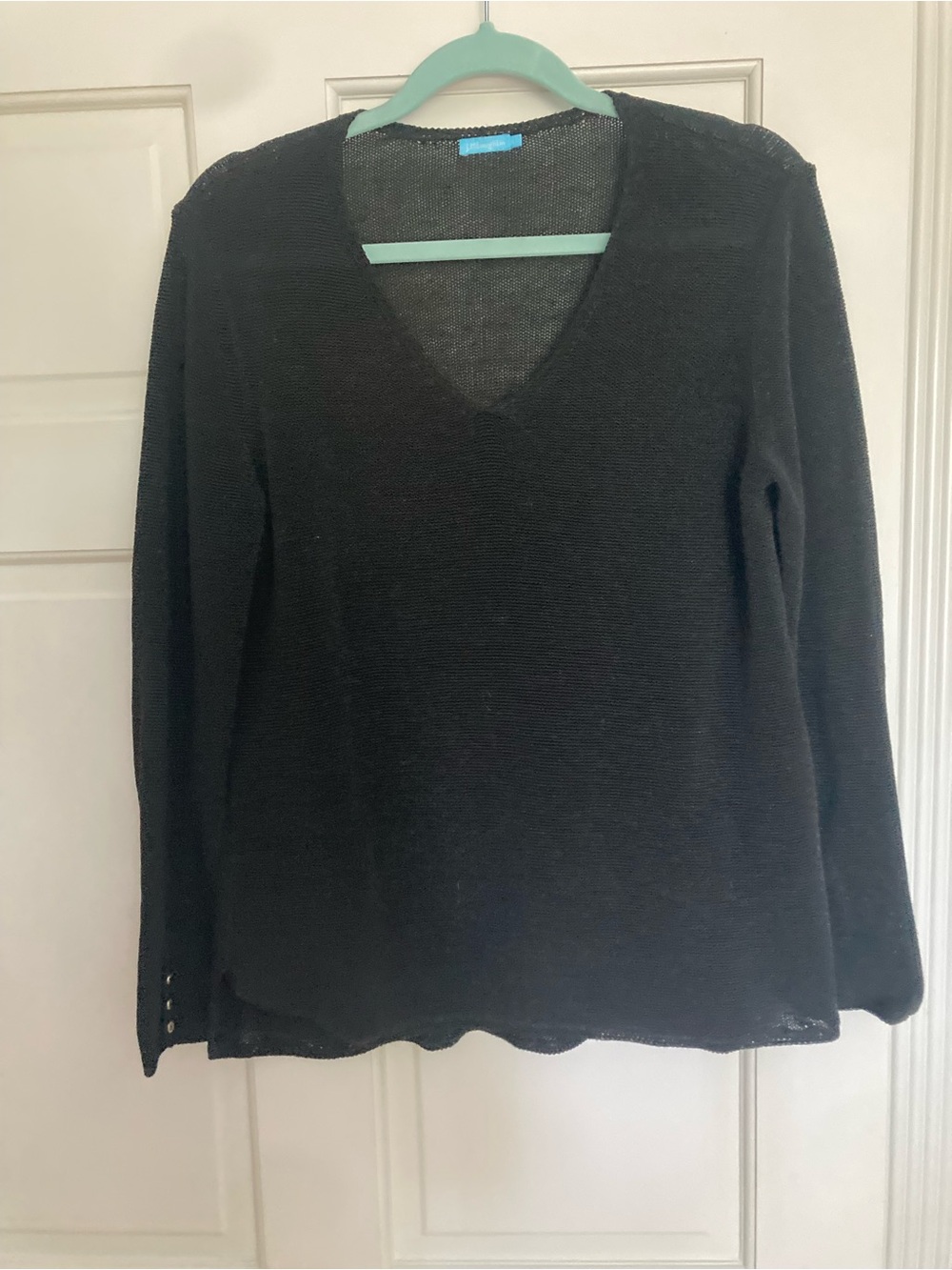 J. McLaughlin Black Long Sleeve V-Neck Top